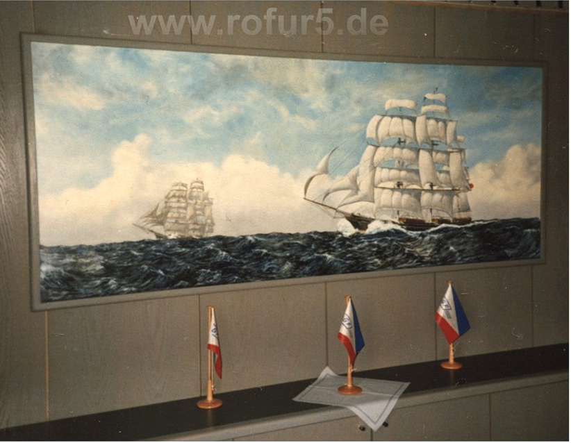 Das grossformatige lbild als Wandschmuck im Konferenzraum. der Yachtwerft.